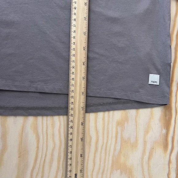 Vuori Shirt Womens Size XS Cobblestone Long Sleeve Feather Tee - Picture 9 of 10